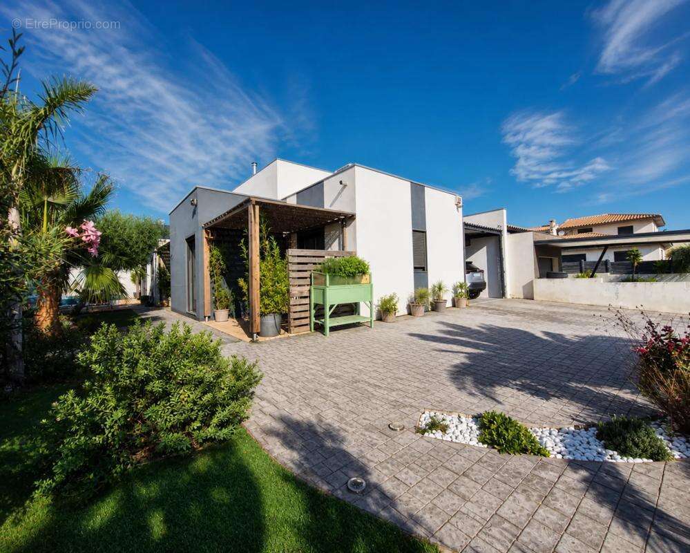 Belle villa contemporaine de 5 pièces de 136 m² à Perpignan Sud - photo 19