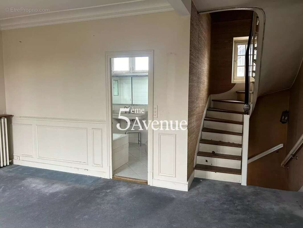 Maison à SAINT-MAUR-DES-FOSSES