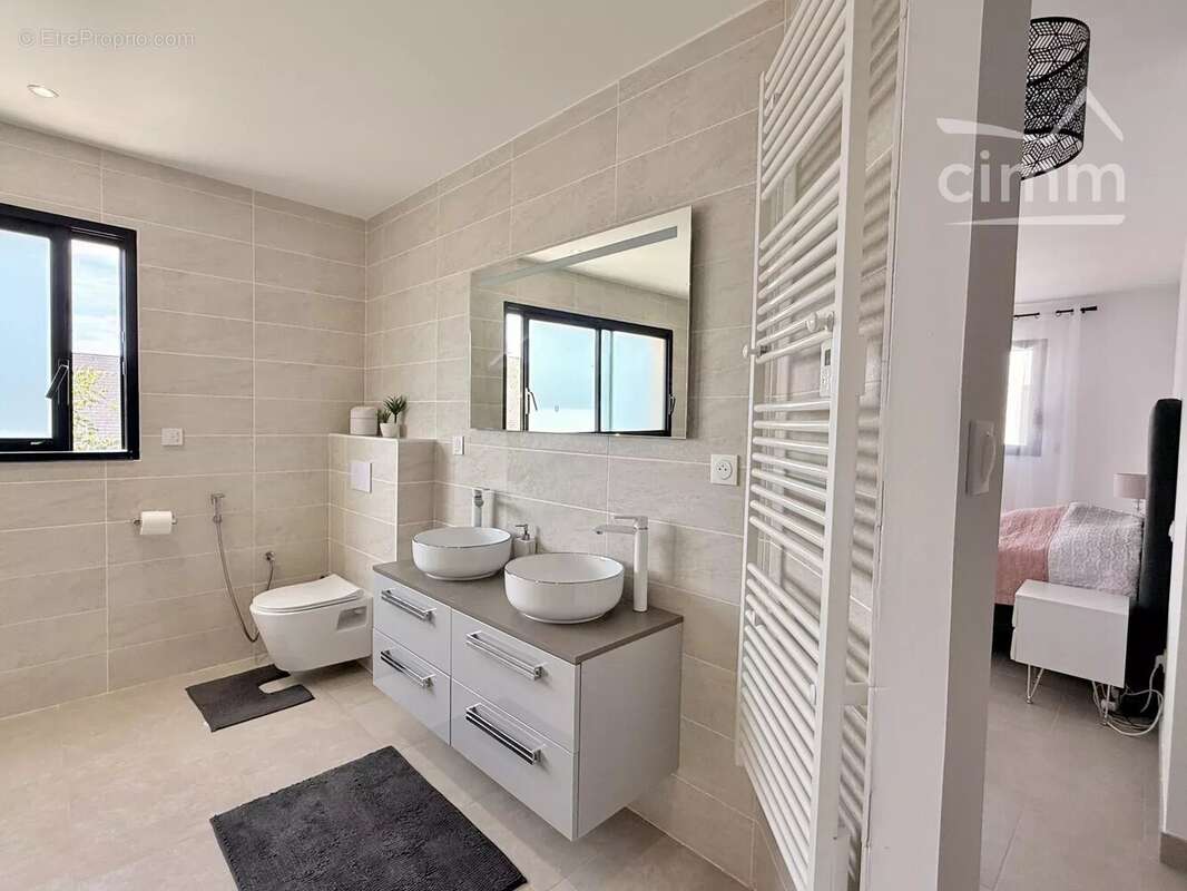 Maison contemporaine de 2022 avec piscine – Saint-Gervais-la-Forêt - photo 15