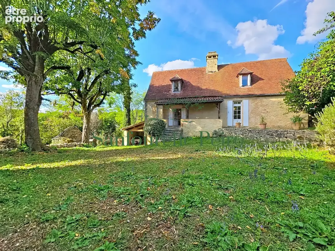 A 19km au sud-ouest de Sarlat et 8km du village de Castelnaud - photo 18