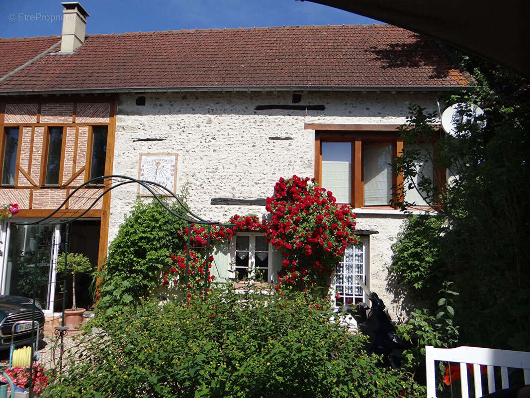 Maison à GOMMECOURT