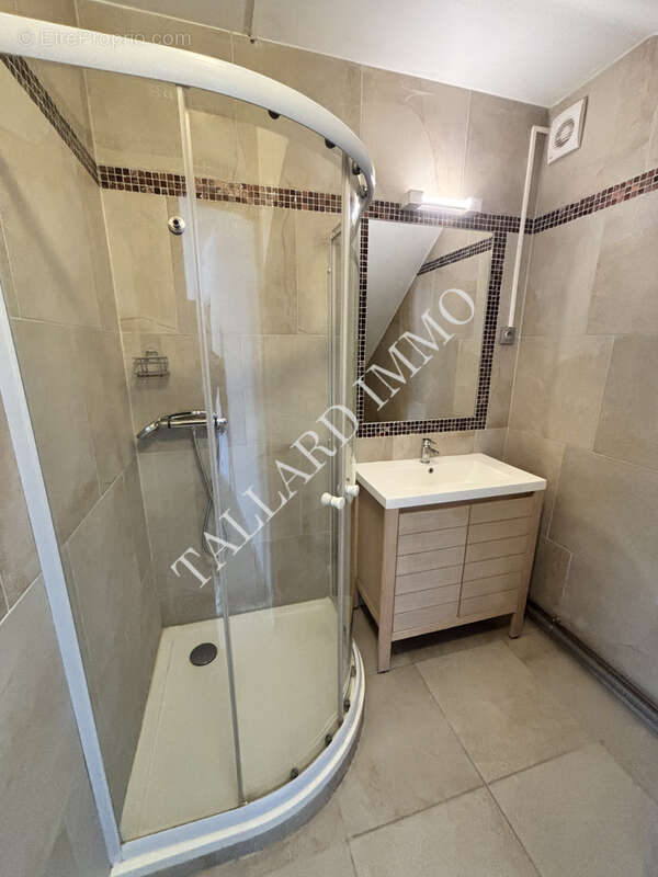 Appartement deux pièces en rez de chaussée - photo 10