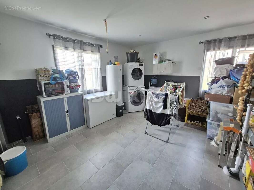 Maison à LE DESCHAUX