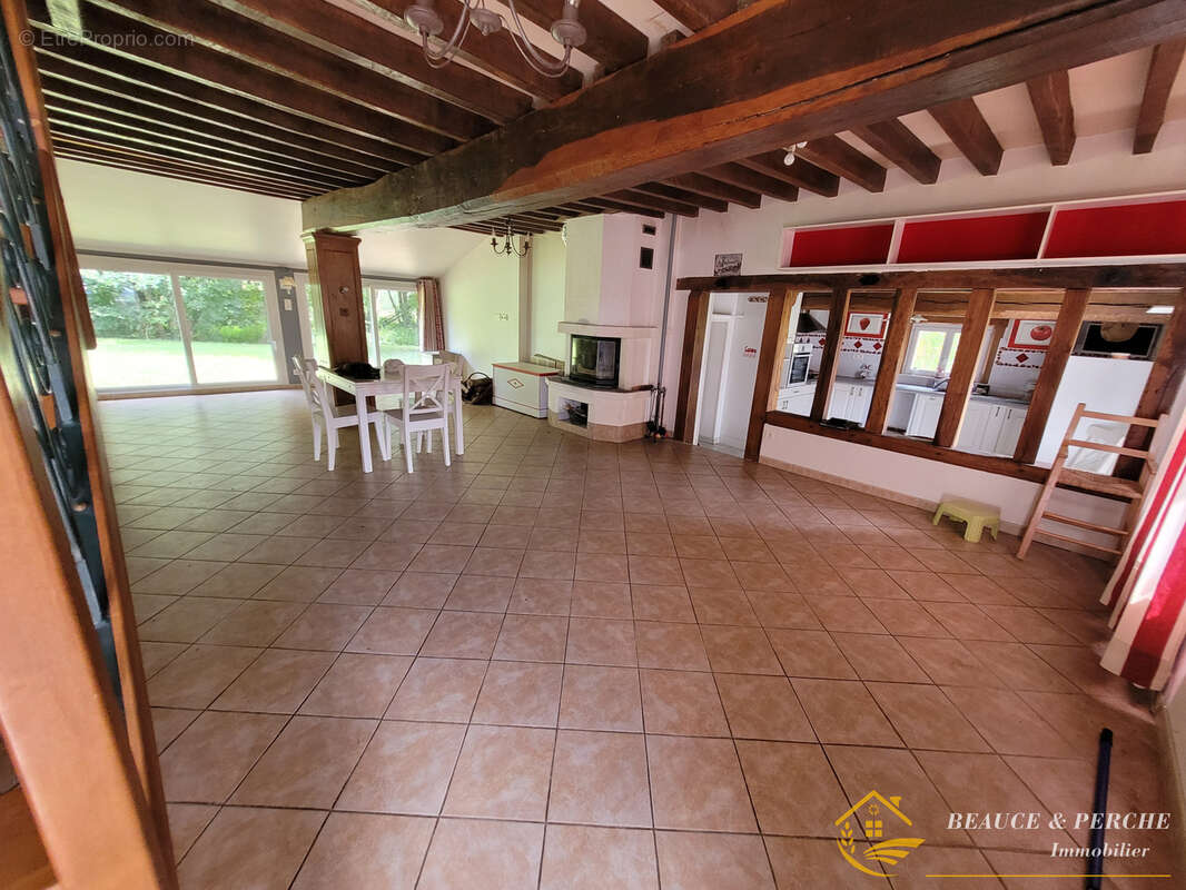 Proche sortie no4 a 11 luigny - photo 2