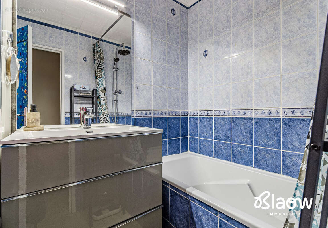 Appartement à DECINES-CHARPIEU