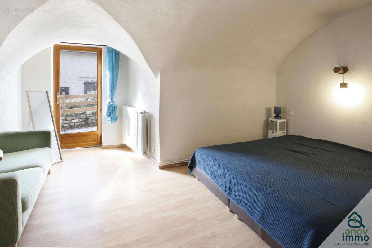 Maison à LE SAUZE-DU-LAC