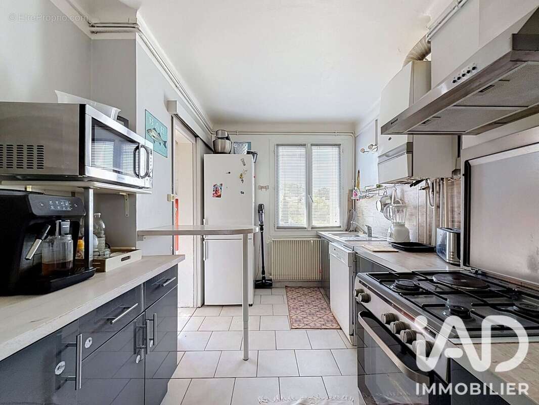 Appartement 61 m² à Nimes  - photo 4