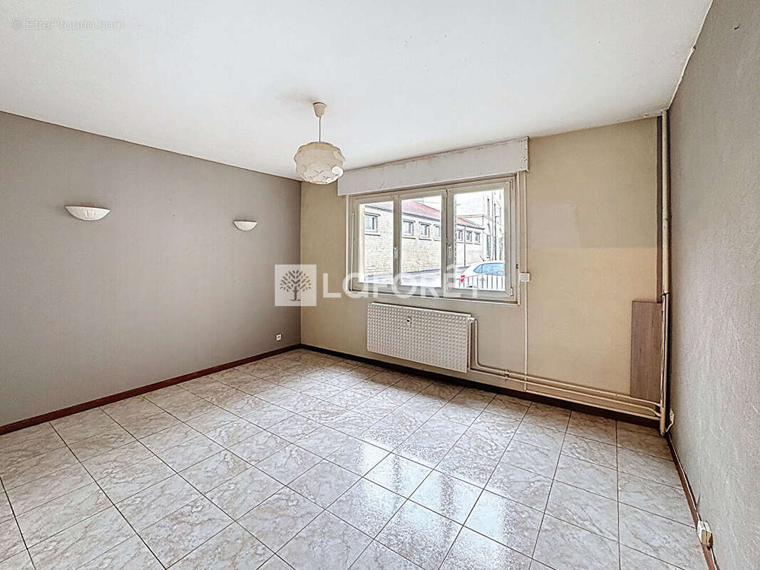 Appartement à GRAY