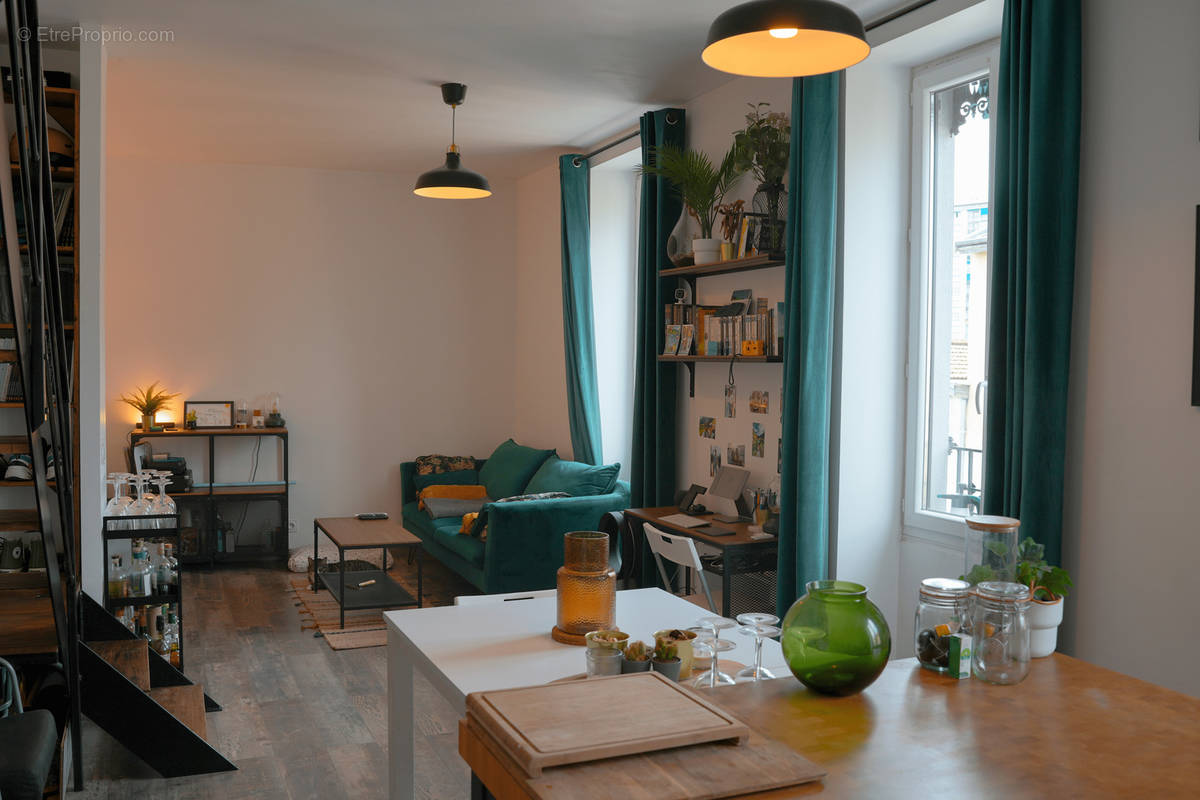 Appartement à OULLINS