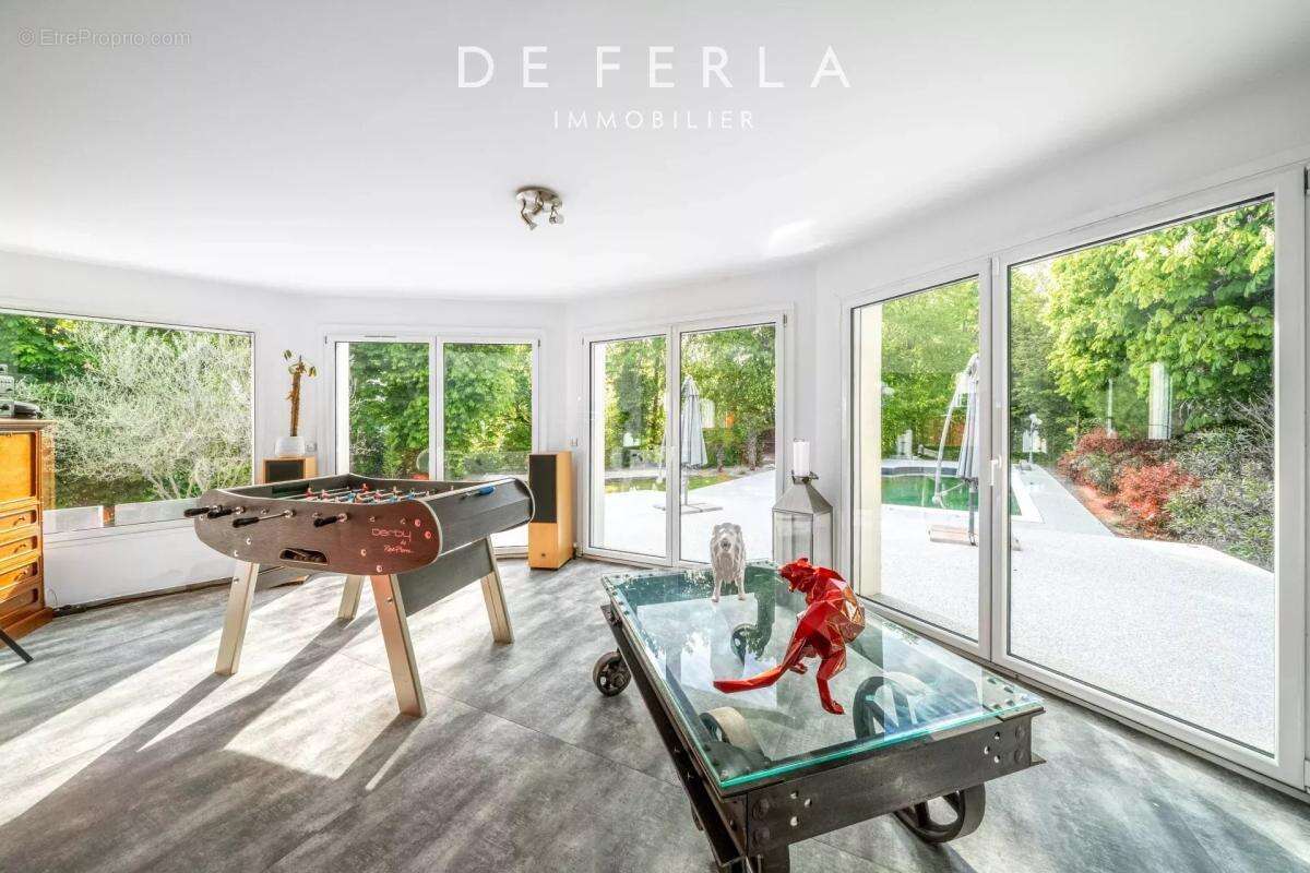 Maison à LE PERREUX-SUR-MARNE