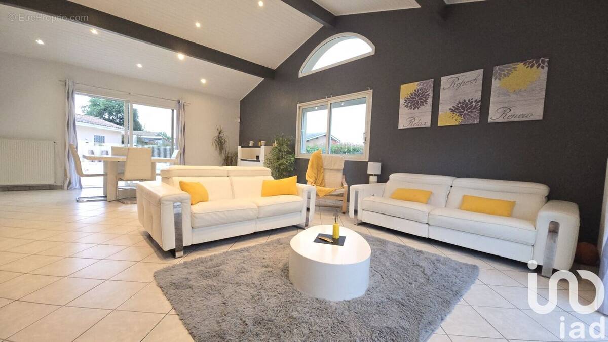 Photo 1 - Maison à VILLENAVE-D'ORNON