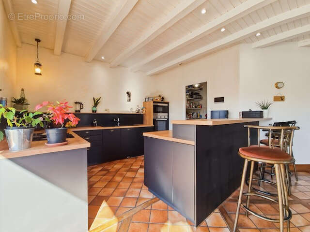 Maison à TONNAY-CHARENTE