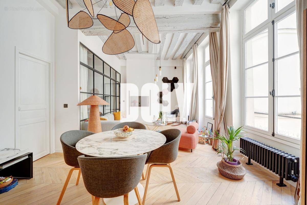 Appartement à PARIS-4E