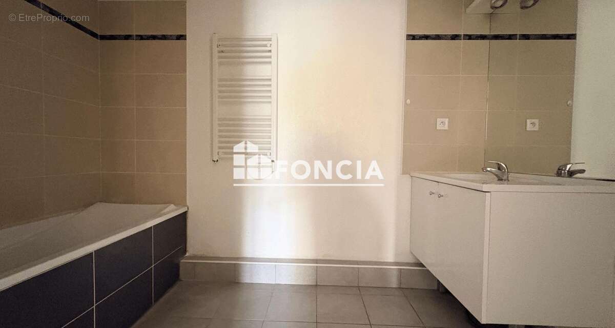 A vendre t3 + garage + terrasse secteur calme - photo 9