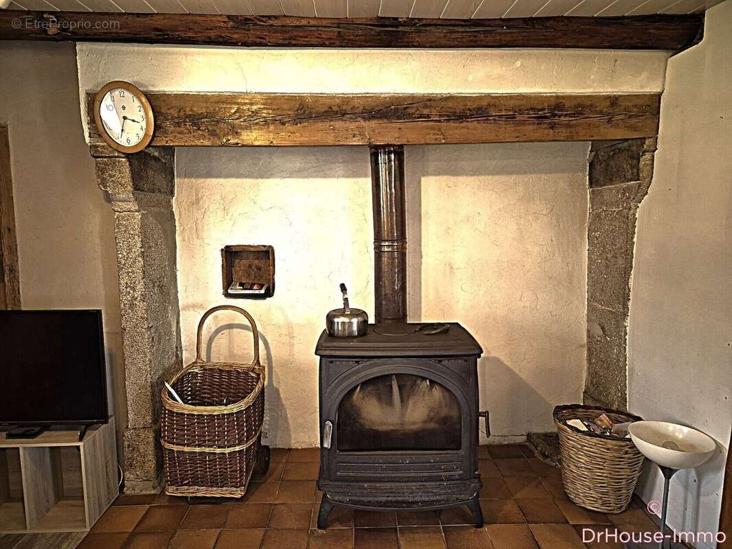 Maison à CUNLHAT