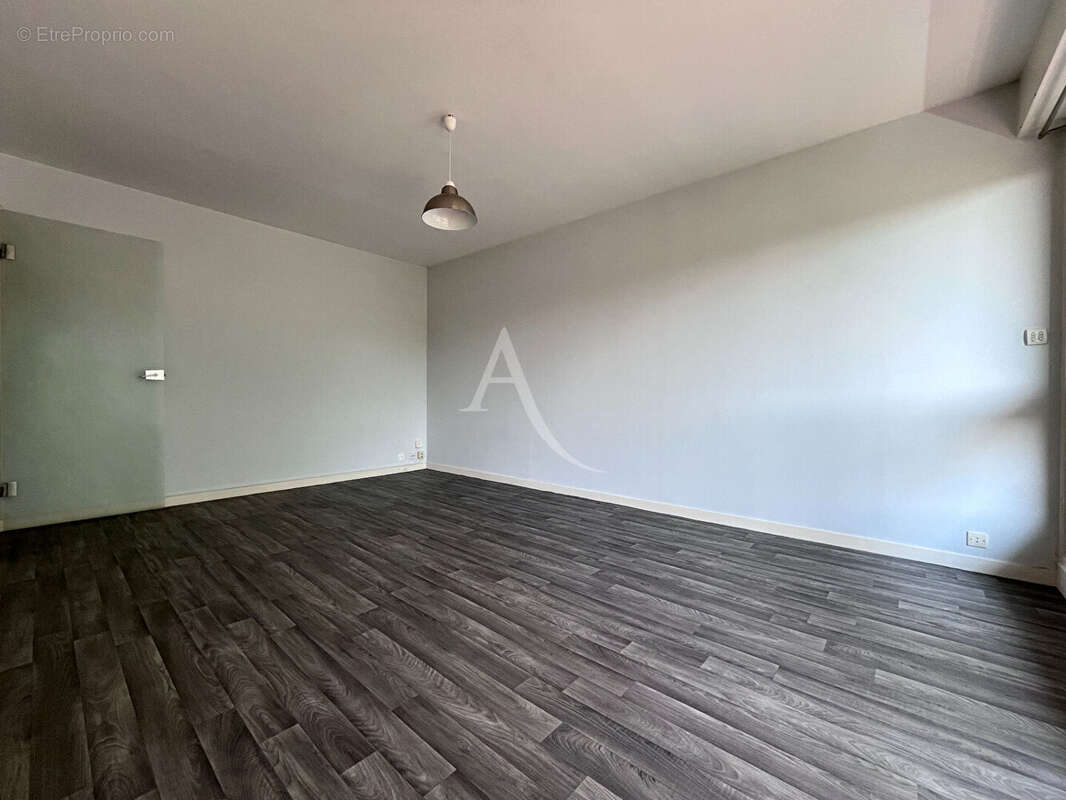 Appartement NANTES 1 pièce(s) 30 m2 - photo 5