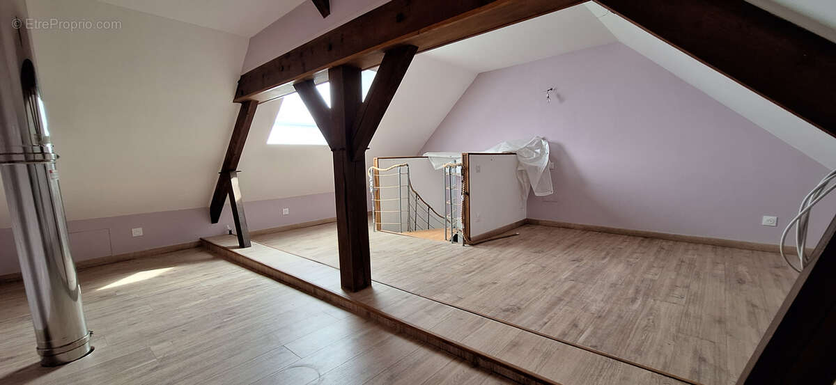 Dans un havre de paix, corps de ferme de 175m2, composee de deux habitations,100m2 et 75m2,5 chambres grange, - photo 22