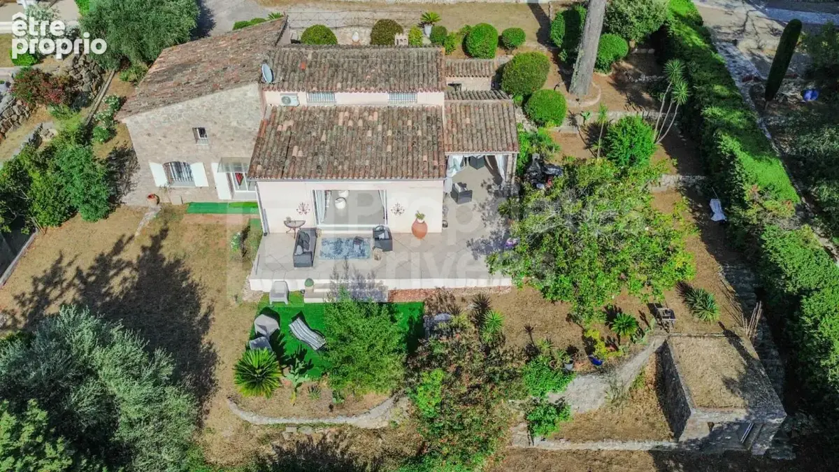 Villa 182m²  - 4 pièces - 3 chambres - terrain 1 600 m² - photo 2