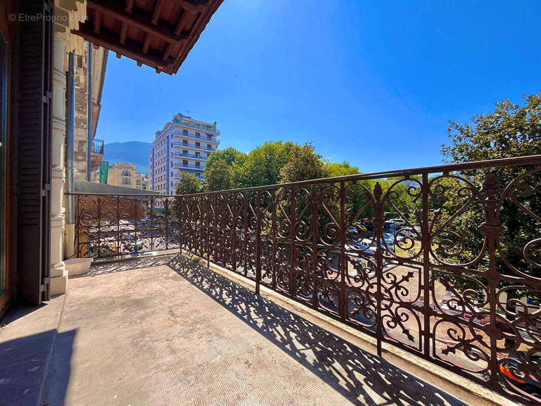 Appartement à AIX-LES-BAINS