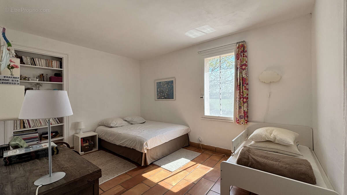 Maison à MORIERES-LES-AVIGNON