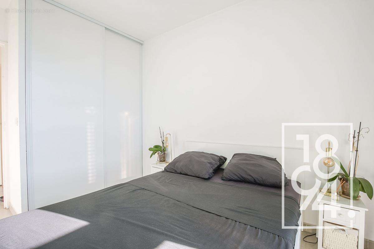 Appartement à MARSEILLE-2E