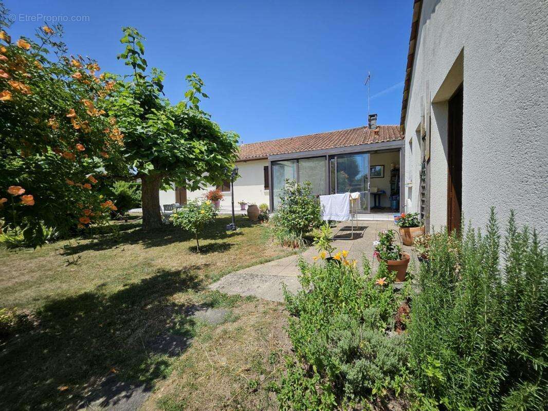 Maison à MARSAC-SUR-L'ISLE