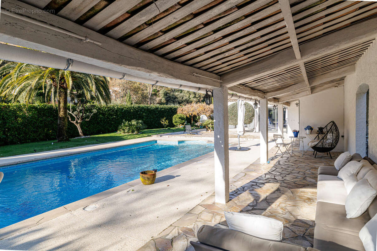 Maison à LA COLLE-SUR-LOUP