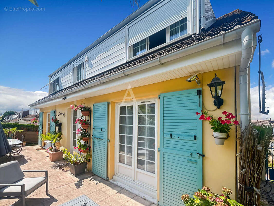 Maison à MEULAN