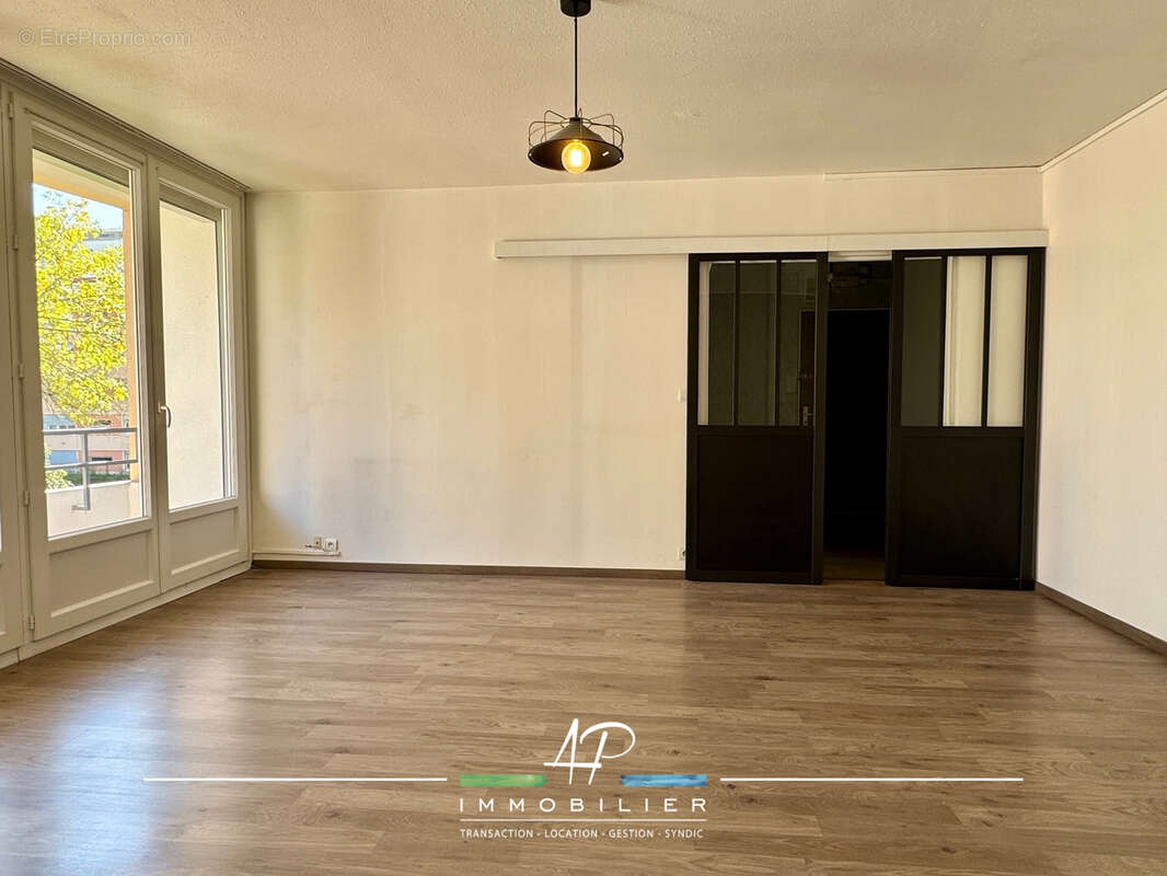 Appartement à CHENOVE