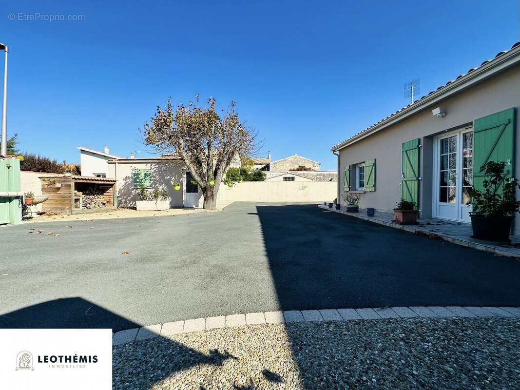 Maison à BOURCEFRANC-LE-CHAPUS