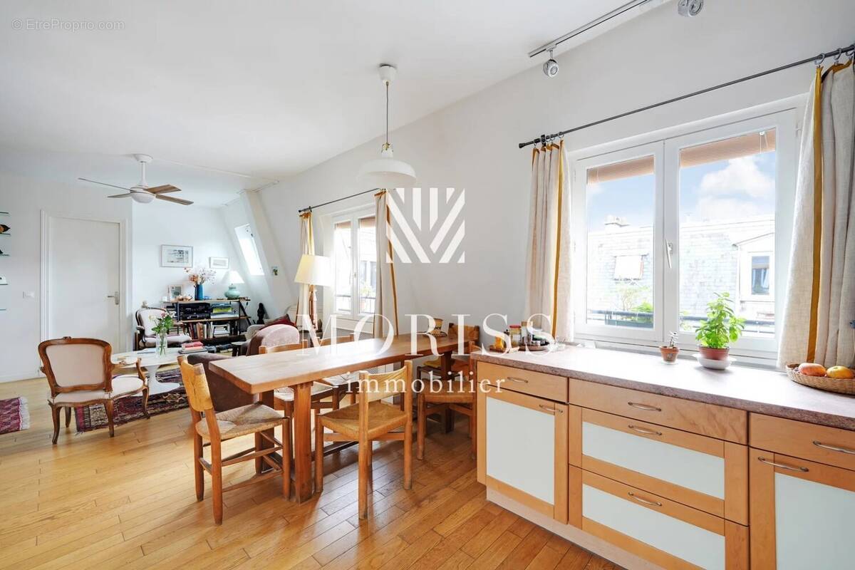 Appartement à PARIS-18E