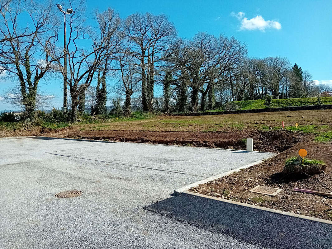 Terrain à SAINT-THOIS