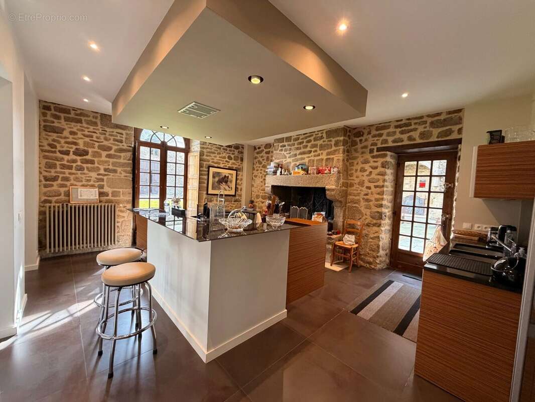 414 m² à Dinan  - photo 7
