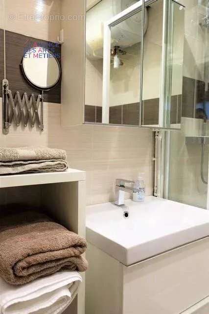 Appartement à PARIS-3E