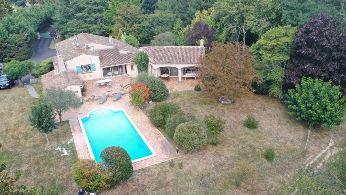 Découvrez le charme et les volumes d'une maison d'architecte - 300 m2 - 4 chambres   à pugnac dans un parc arboré pour savourer  - photo 17