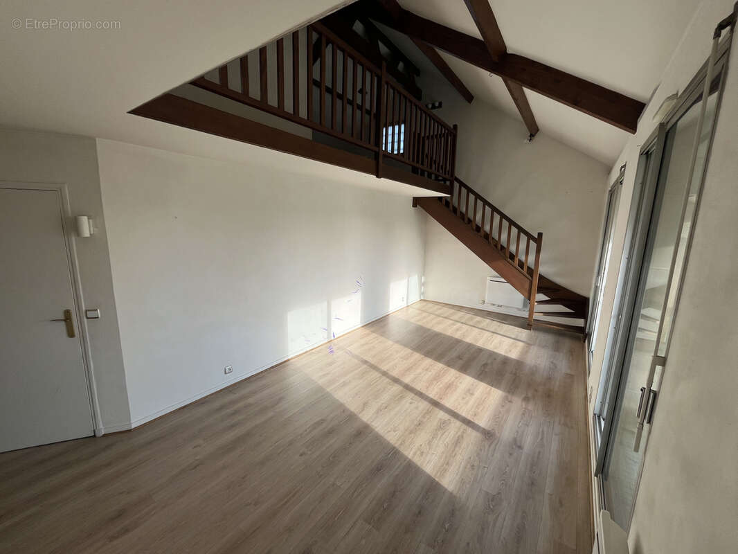 Appartement à SAINT-MAUR-DES-FOSSES