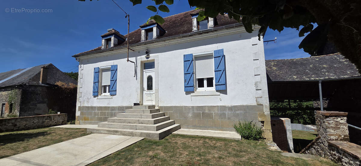 Maison à LUBERSAC
