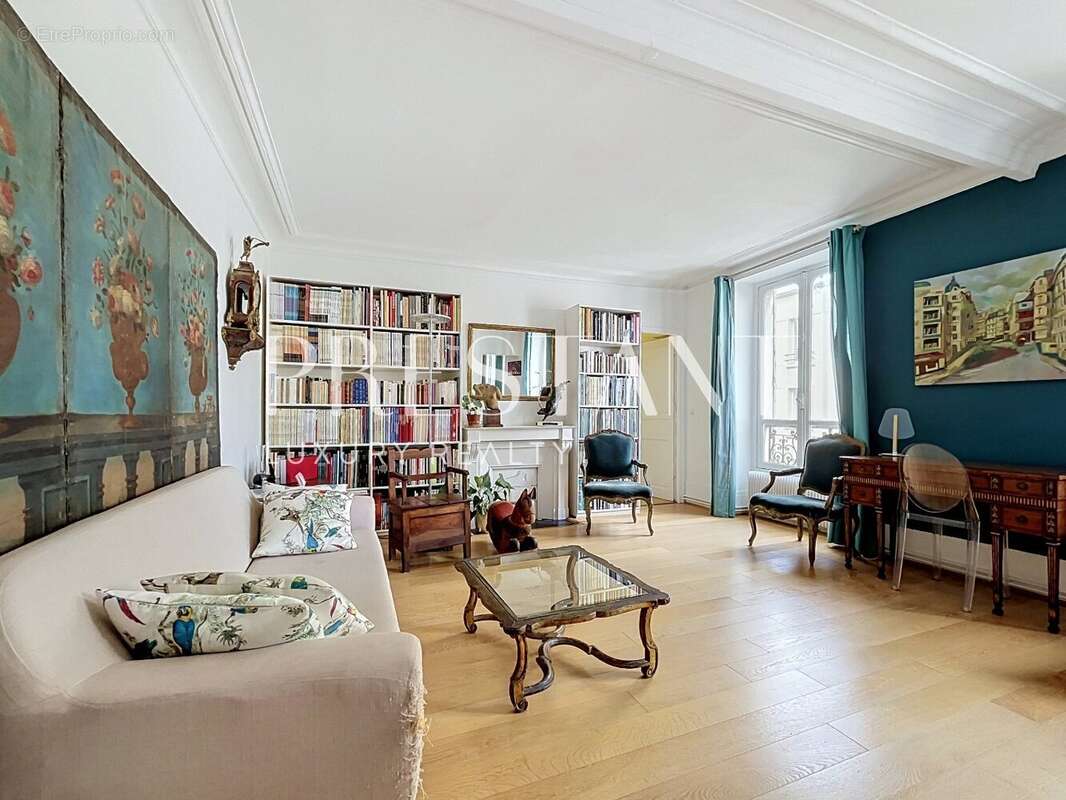 Appartement à PARIS-10E