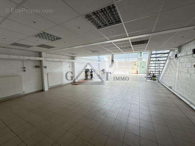 Entrepot 360m² a vendre bondoufle - photo 2