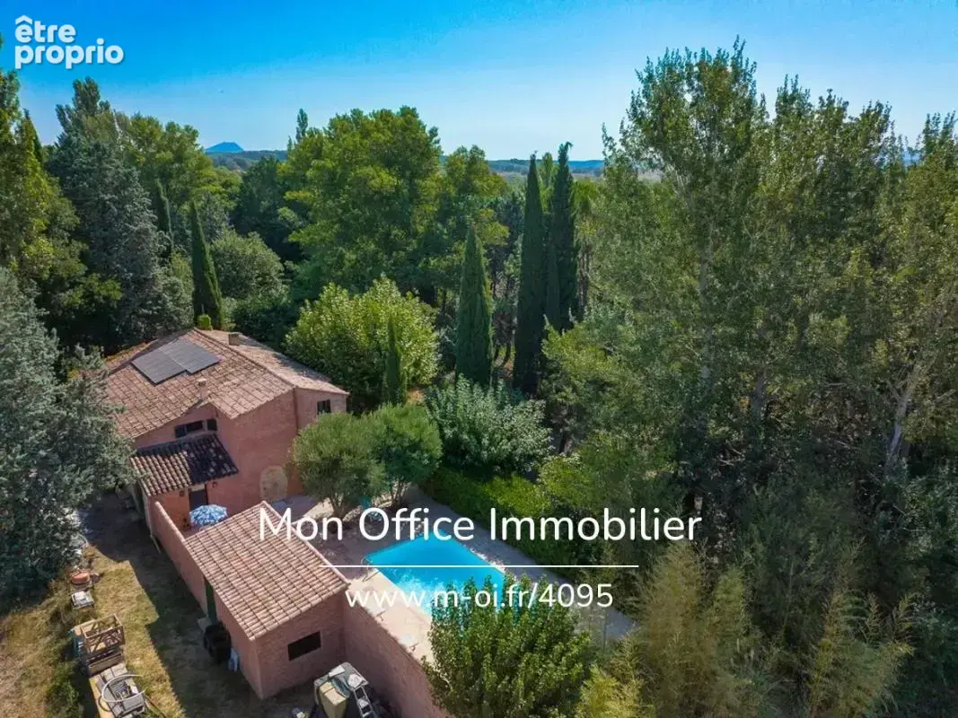 Référence : 7235-SJO - Magnifique Mas de 1739 aux portes d'Aix-en-Provence - piscine- terrain plat arboré de 6400m2- cachet - photo 6