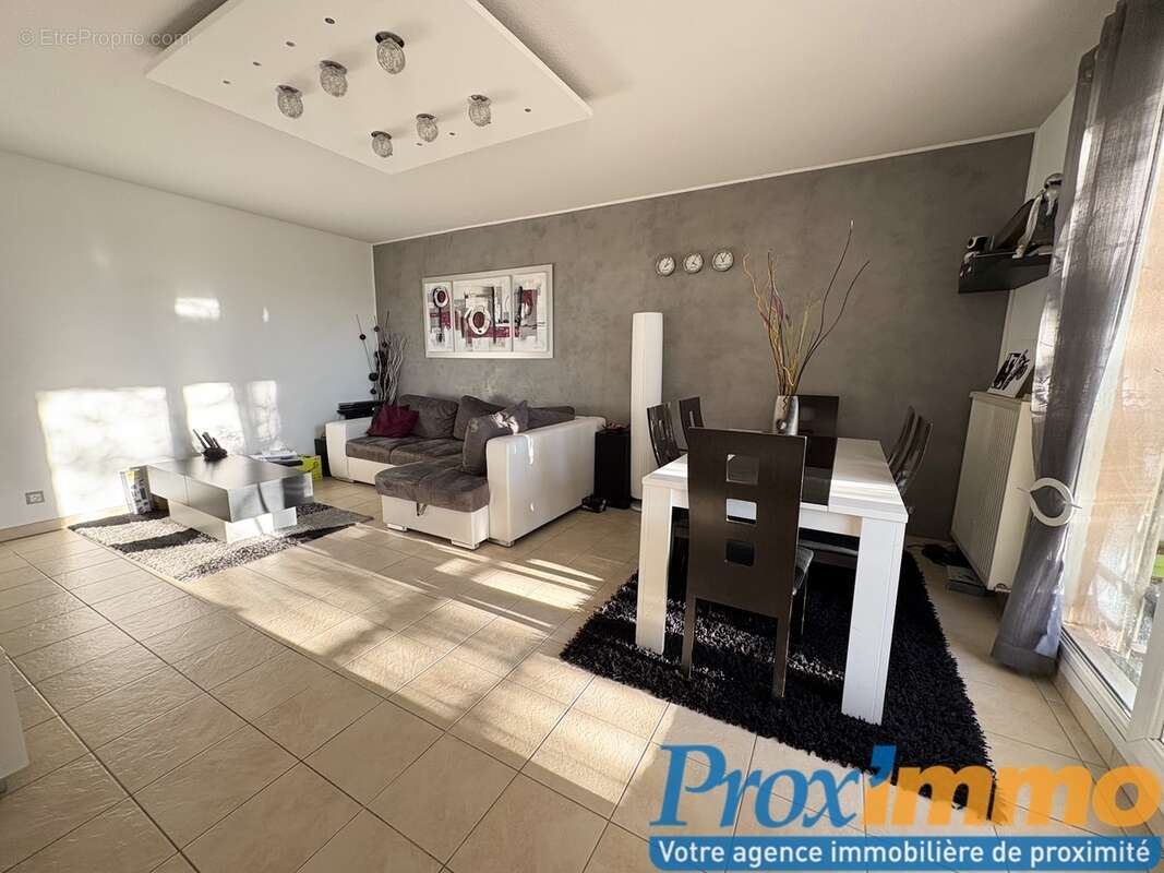 Appartement à LA BUISSE