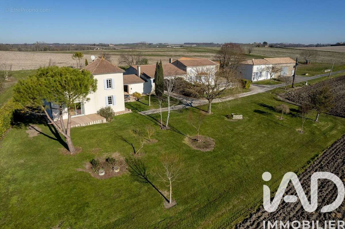 Photo 2 - Maison à MIRAMBEAU
