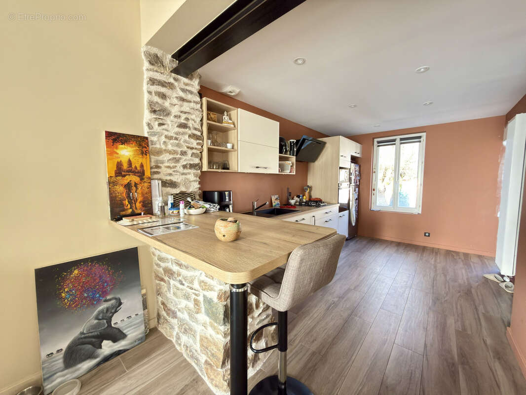 Maison à SAINT-COLOMBAN