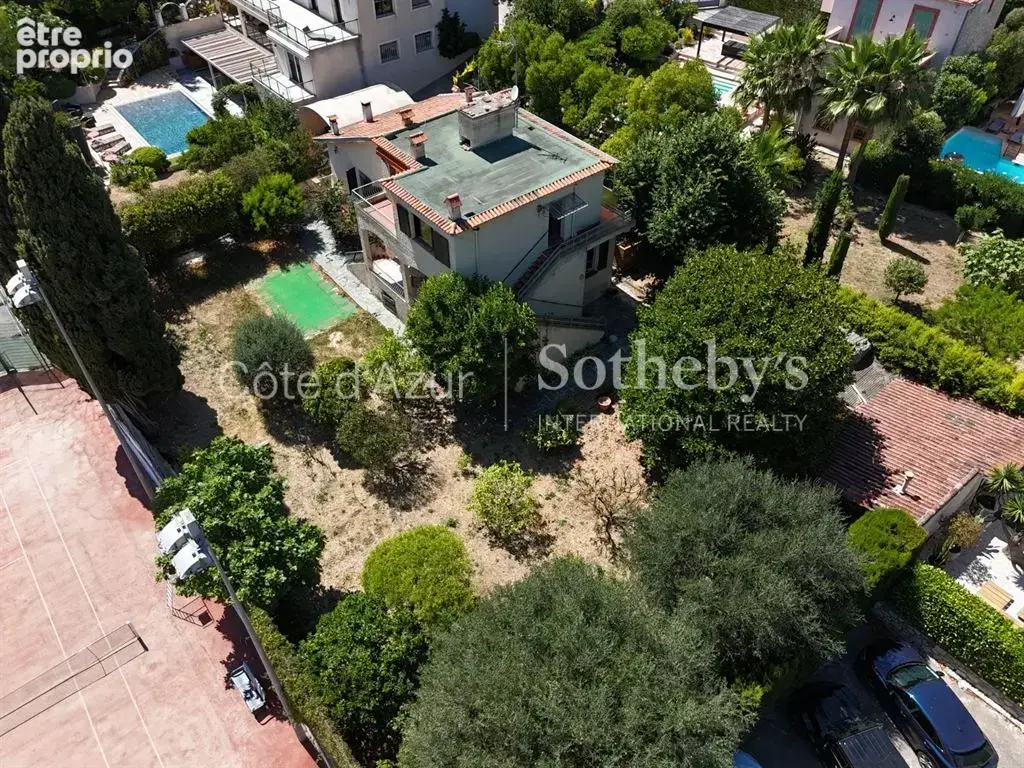 Villefranche-sur-Mer, villa à rénover dans un environnement résidentiel recherché - photo 9