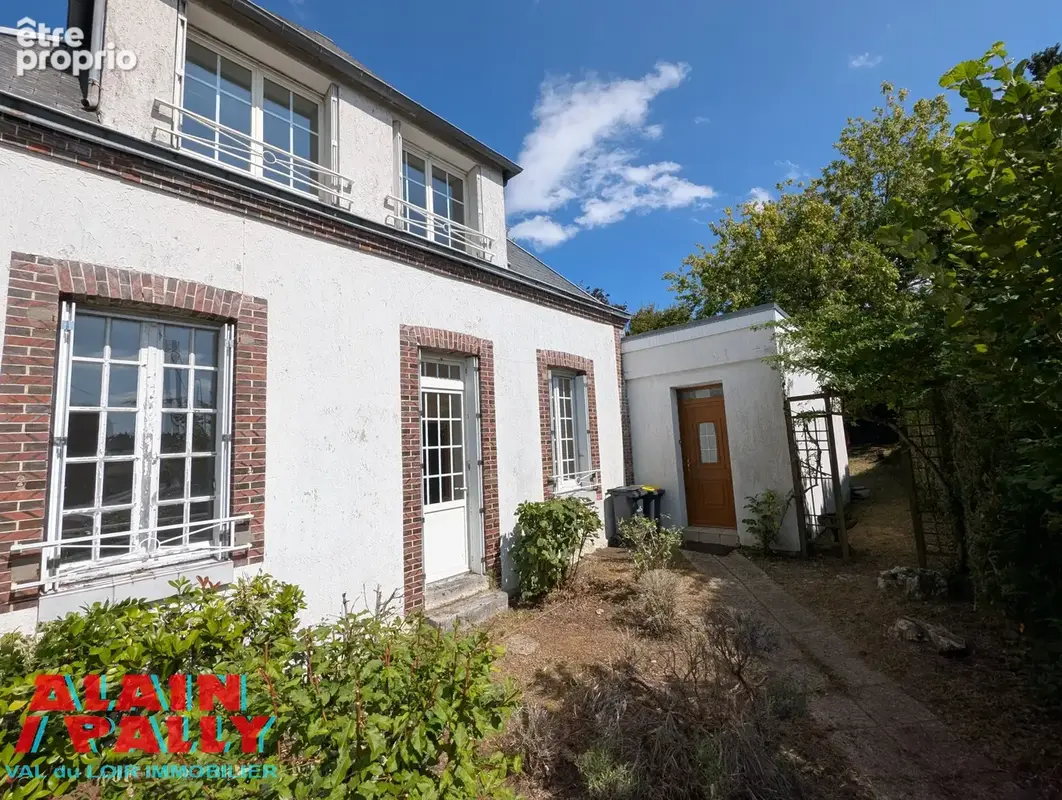 Centre ville CHATEAUDUN avec garage - photo 1