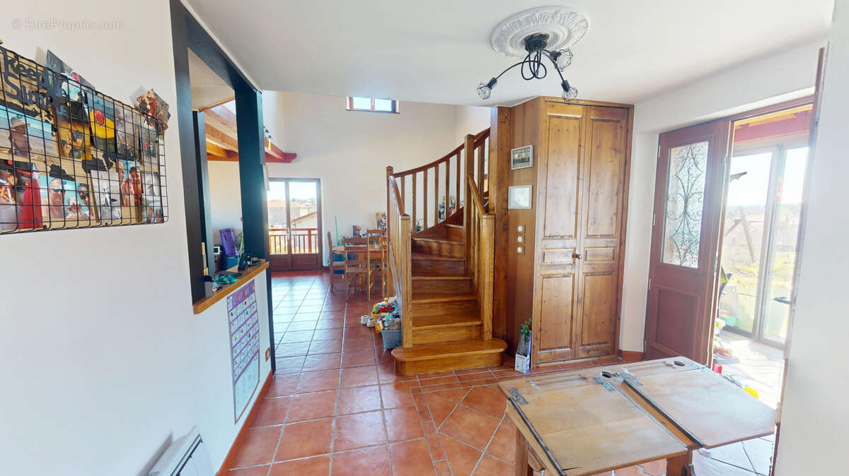 Maison à CRAPONNE-SUR-ARZON