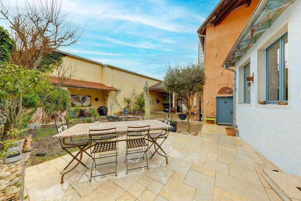 Maison à RILLIEUX-LA-PAPE