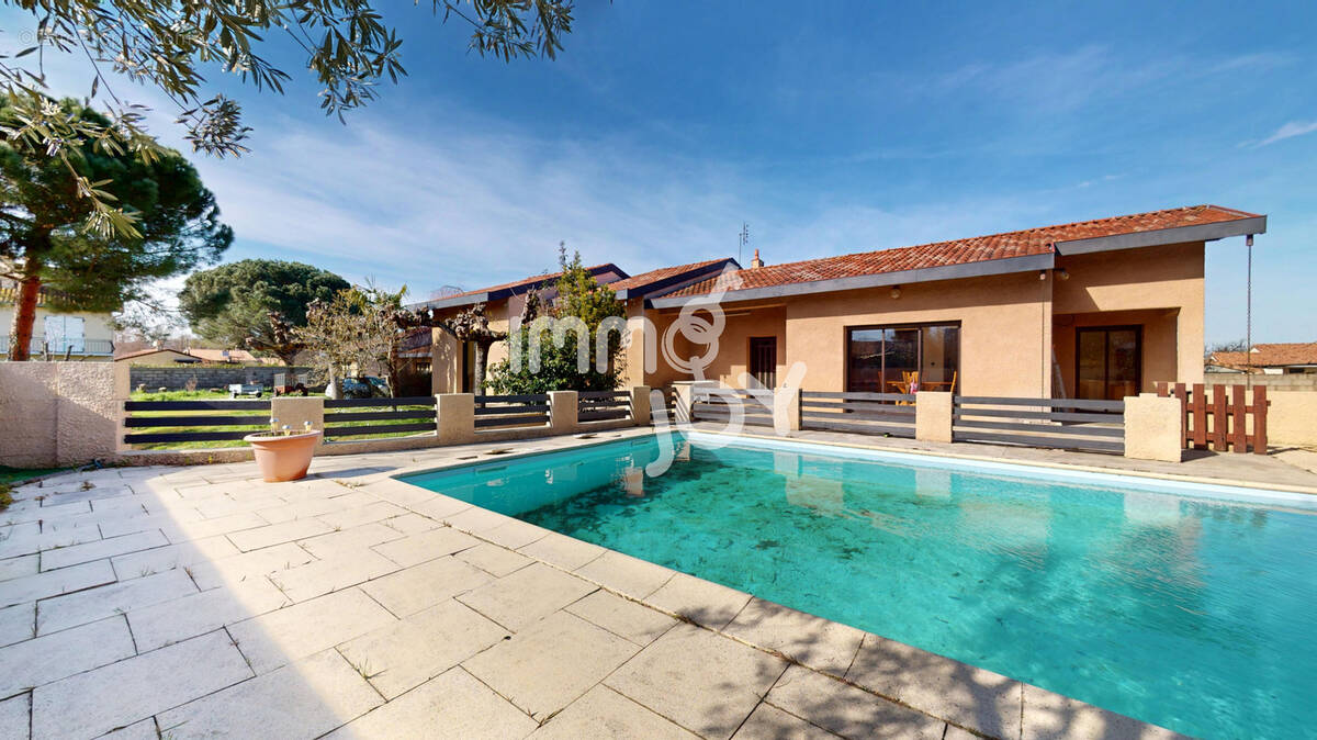 Maison à LA TOUR-DU-CRIEU