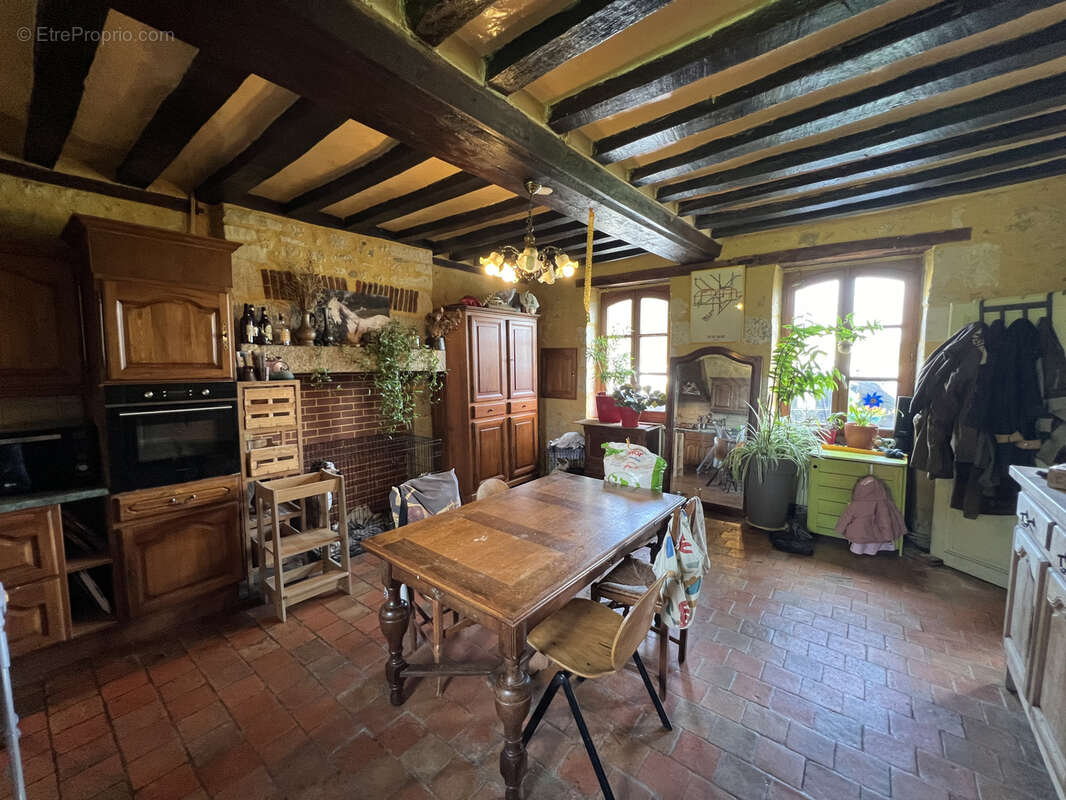 Maison à LE MELE-SUR-SARTHE