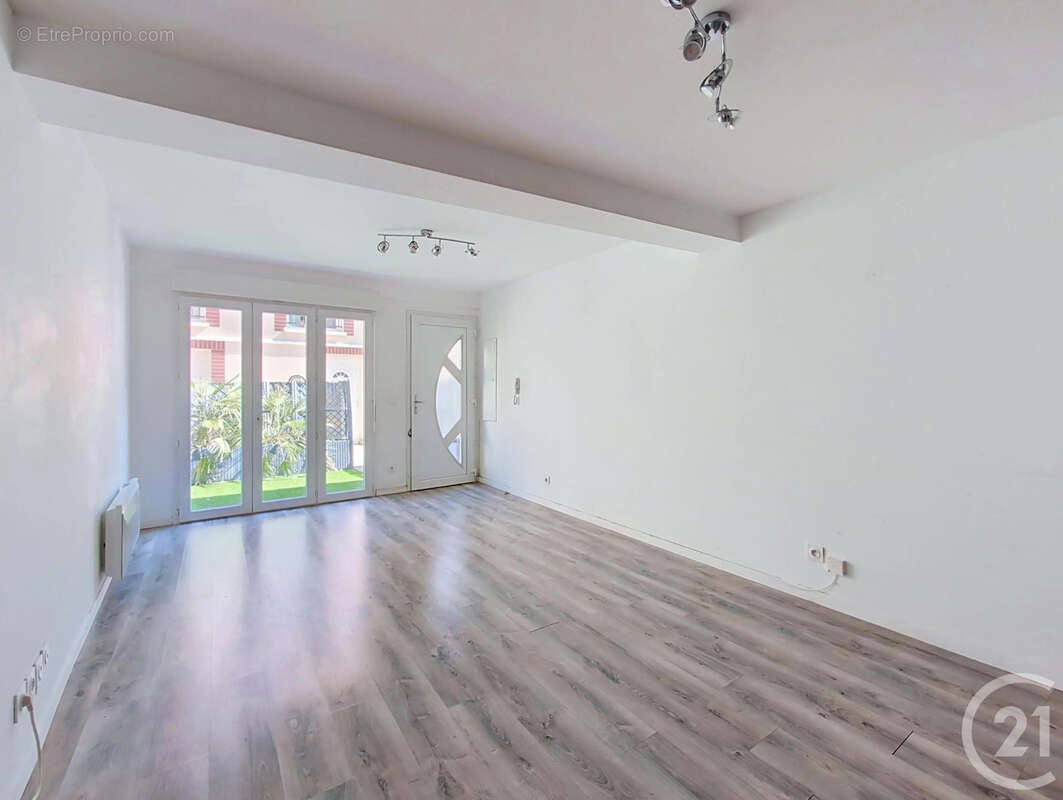Appartement 56 m² à Melun  - photo 2